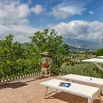 In An 1800s Frescoed With Panoramic Solarium And Historic Park - Mastrangelo Colli del Tronto