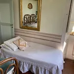 In An 1800s Frescoed With Panoramic Solarium And Historic Park - Mastrangelo 4*