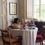 In An 1800s Frescoed With Panoramic Solarium And Historic Park - Mastrangelo 4*