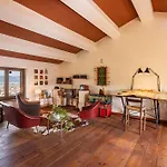 Bed & Breakfast In An 1800s Frescoed With Panoramic Solarium And Historic Park - Mastrangelo Colli del Tronto