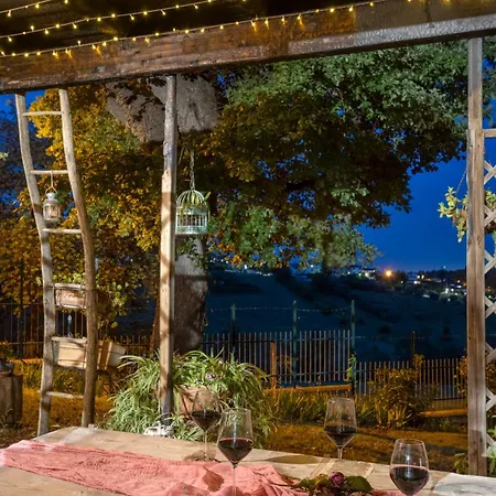 In An 1800s Frescoed With Panoramic Solarium And Historic Park - Mastrangelo Bed and Breakfast