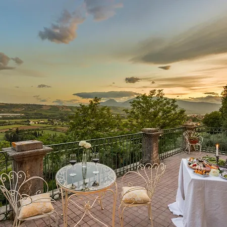 In An 1800s Frescoed With Panoramic Solarium And Historic Park - Mastrangelo 4*