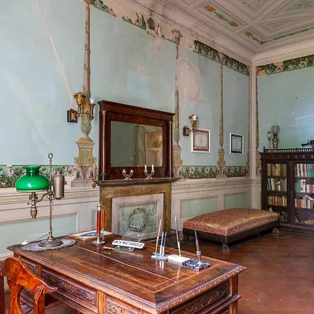 In An 1800s Frescoed With Panoramic Solarium And Historic Park - Mastrangelo 4* Colli del Tronto